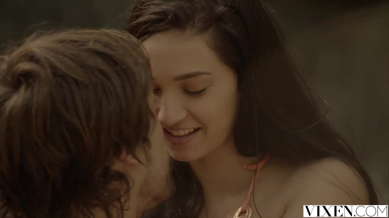 Sexo bucetar pegando a malandra no colo e metendo